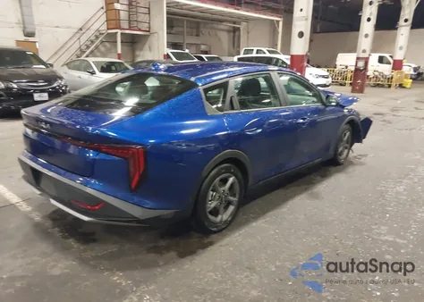 2025 Kia K4 Lxs z USA, uszkodzony, nr VIN 3KPFT4DE6SE105036